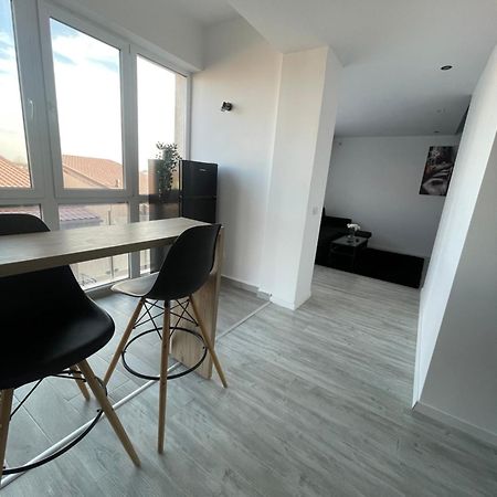Marisah Residence #2 Otopeni Exteriér fotografie