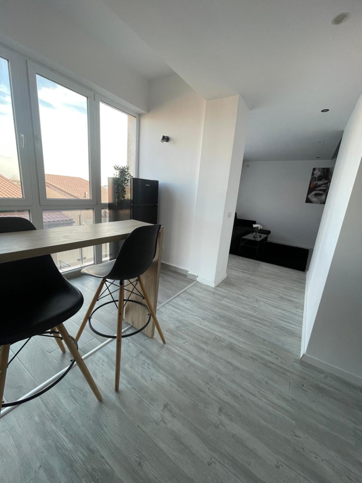Marisah Residence #2 Otopeni Exteriér fotografie